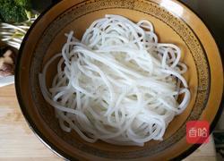 筒骨清汤粉的做法图解3