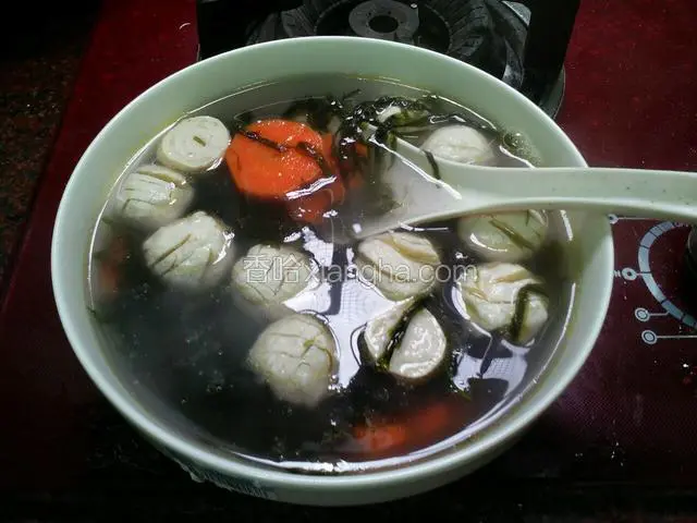 肉丸紫菜胡萝卜汤