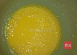 草莓蛋糕的做法图解1