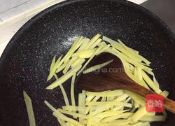 土豆丝炒韭菜的做法图解4
