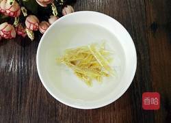 薏米百合鱼胶汤的做法图解2