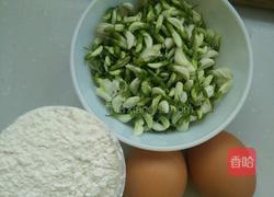 香煎槐花饼的做法图解1