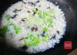 皮蛋瘦肉粥的做法图解7