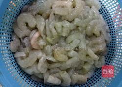 爆炒虾仁的做法图解1