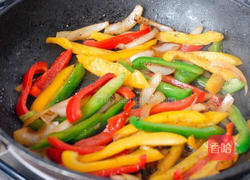 三彩牛柳的做法图解3