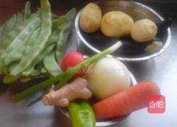 东北乱炖的做法图解1