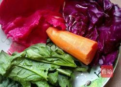 彩虹色彩蒸饭的做法图解1