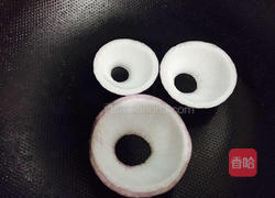 鸡蛋洋葱圈的做法图解2