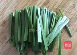 韭菜炒鸡蛋的做法图解1