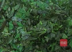 香椿炒蛋的做法图解3