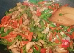 青红椒炒肉丝的做法图解5