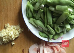 蒜香四季豆拌面的做法图解4