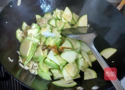 西葫芦炒虾皮的做法图解7