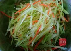 凉拌莴笋丝的做法图解5