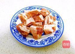 白萝卜炖排骨的做法图解1