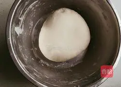 Illustration of how to make leek box 1