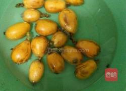 自制枇杷膏的做法图解1