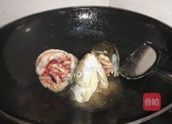 酸菜鱼头豆腐的做法图解2