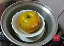 冰糖蒸雪梨的做法图解3