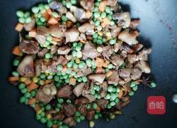 豌豆炒鸡块的做法图解10