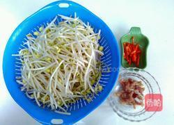 黄豆芽炒肉丝的做法图解1
