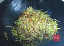 黄豆芽炒肉丝的做法图解7