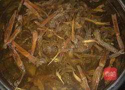 小竹笋炖猪脚的做法图解2