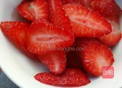 腌草莓的做法图解2