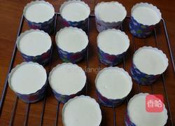 全蛋打发纸杯蛋糕的做法图解3