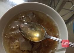 桃胶雪莲子银耳汤的做法图解3