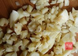 油焖草菇的做法图解3