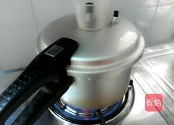莲藕排骨汤的做法图解4