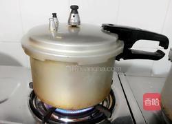 排骨苦瓜汤的做法图解4