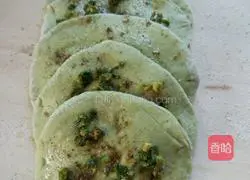 菠菜玫瑰花卷花式馒头的做法图解9