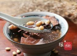 双豆土茯苓骨头汤的做法图解5