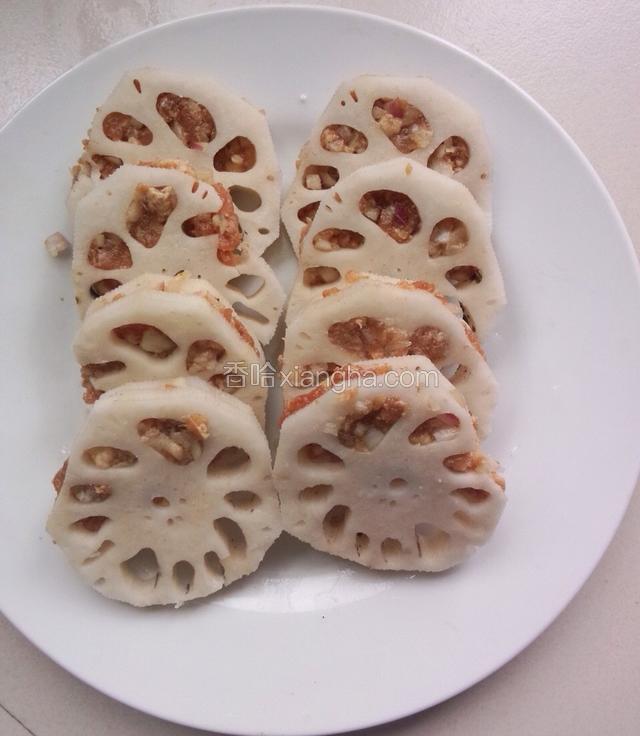 所有准备好装盘备用！