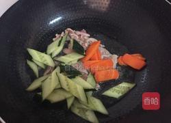 肉片炒青瓜的做法图解5