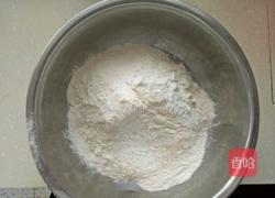 烫面饼的做法图解1