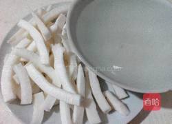 椰子煲乌鸡汤的做法图解2