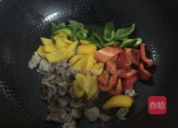 彩椒肉片的做法图解3
