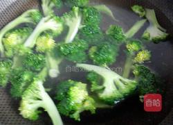 蚝油西蓝花的做法图解1