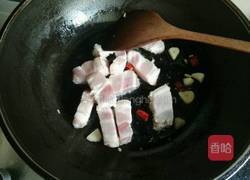 五花肉红烧咸鱼的做法图解5