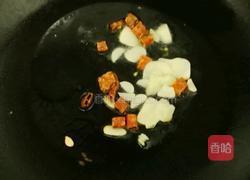 酱焖炸猪皮的做法图解4