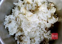 米饭鸡蛋煎饼的做法图解1