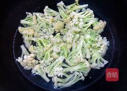 菜花炒肉的做法图解4