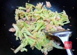 菜花炒肉的做法图解8