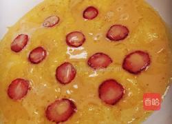 草莓鸡蛋卷的做法图解4