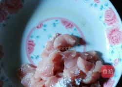 银耳子炒肉的做法图解2