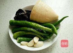 尖椒炒春笋的做法图解1