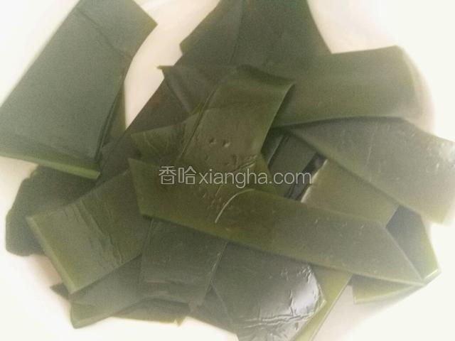 海带洗净切大块